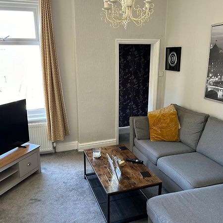 1 Bedroom Spacious Apartment Литам-Сент-Эннс Экстерьер фото