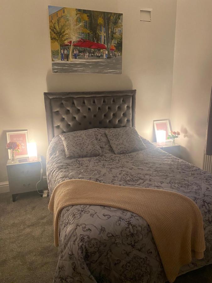 1 Bedroom Spacious Apartment Литам-Сент-Эннс Экстерьер фото